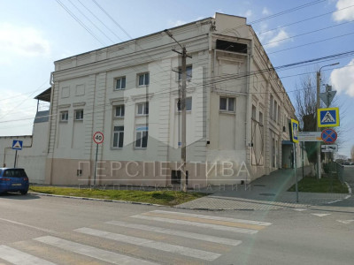 Здание 2 000 м2