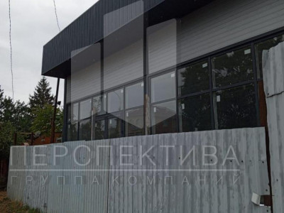 Здание 360 м2 с участком 5 соток