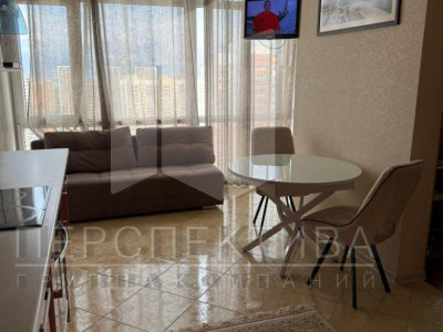 2-комн. кв., 63 м2, 14/17 этаж